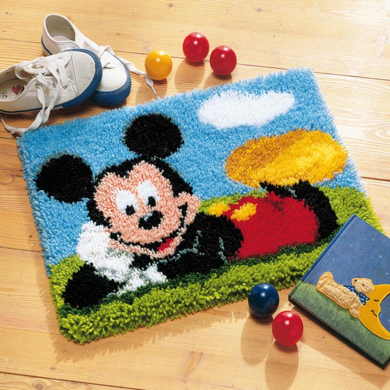 PN-0014720 Набор для вышивания коврика Vervaco Disney "Mickey Mouse"
