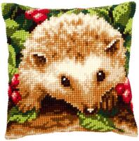 фото PN-0146403 Набір для вишивання хрестом (подушка) Vervaco Hedgehog with Berries "Іжак у траві"