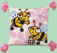 фото Набір для вишивання подушки хрестиком Чарівна Мить РТ-111 "Веселі бджілки"