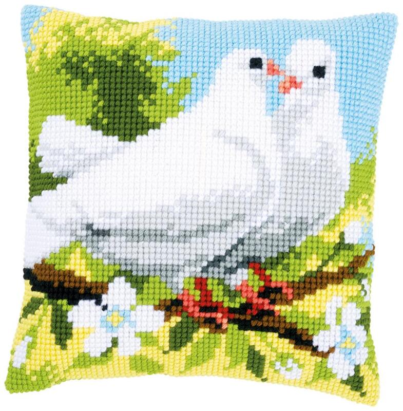 PN-0158106 Набор для вышивания крестом (подушка) Vervaco "Белые голуби"