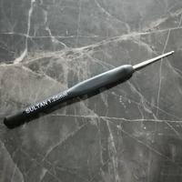 тонкий крючок для вязания с черной силиконовой ручкой и стальным наконечником | интернет магазин Сотворчество